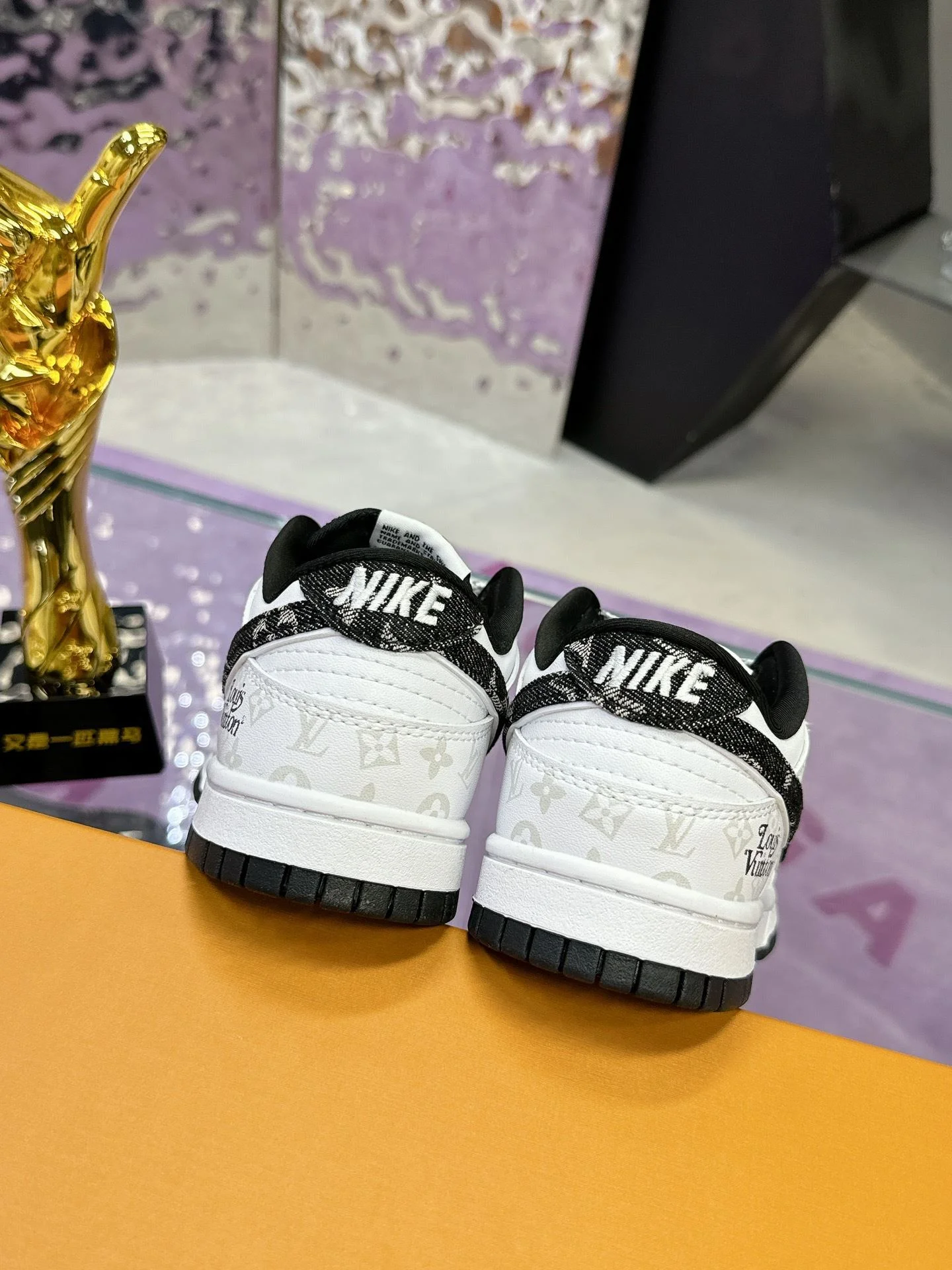Louis Vuitton x Nike Shoes RelaxedFit 31361