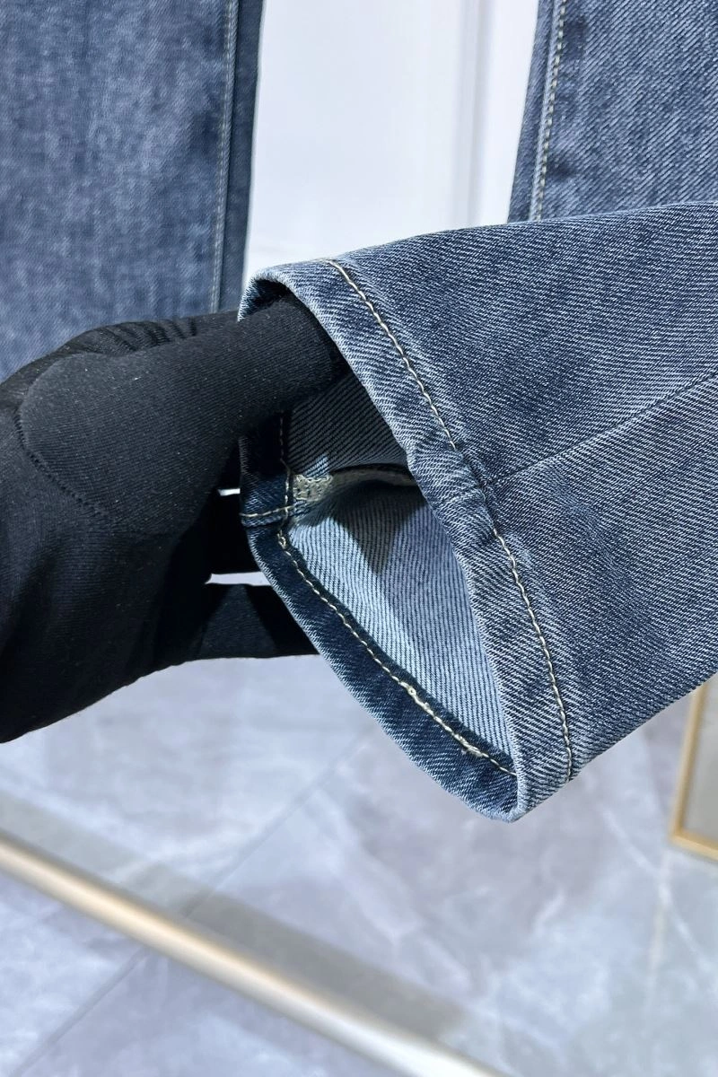 SportInspired Lululemon Jeans 160225
