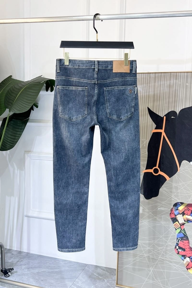 SportInspired Lululemon Jeans 160225
