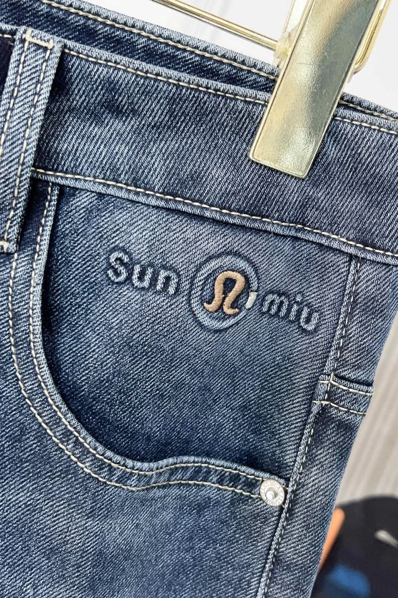 SportInspired Lululemon Jeans 160225