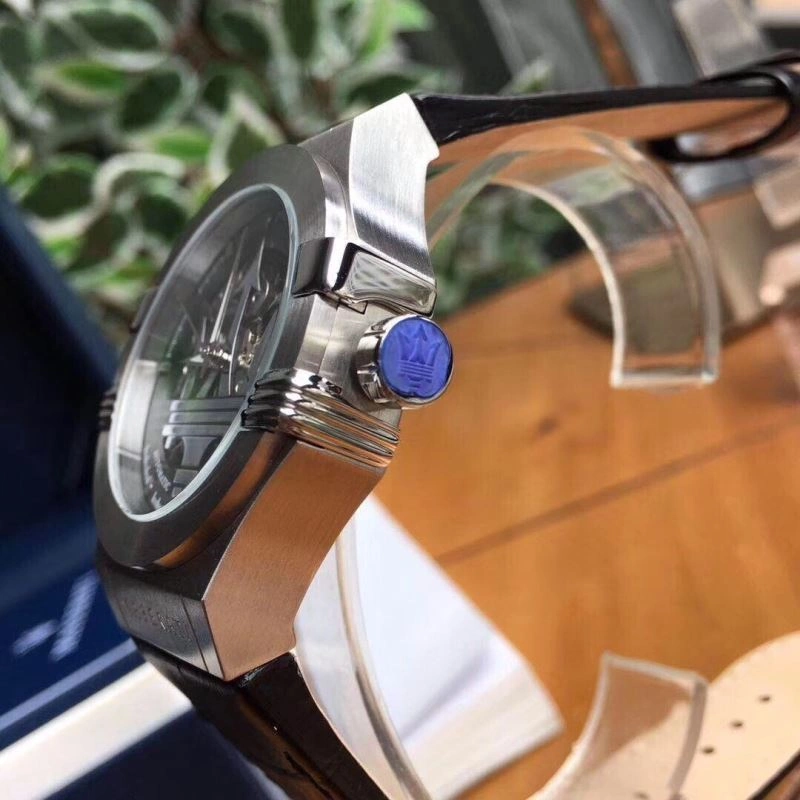 MASERATI Watches FashionForward 190014