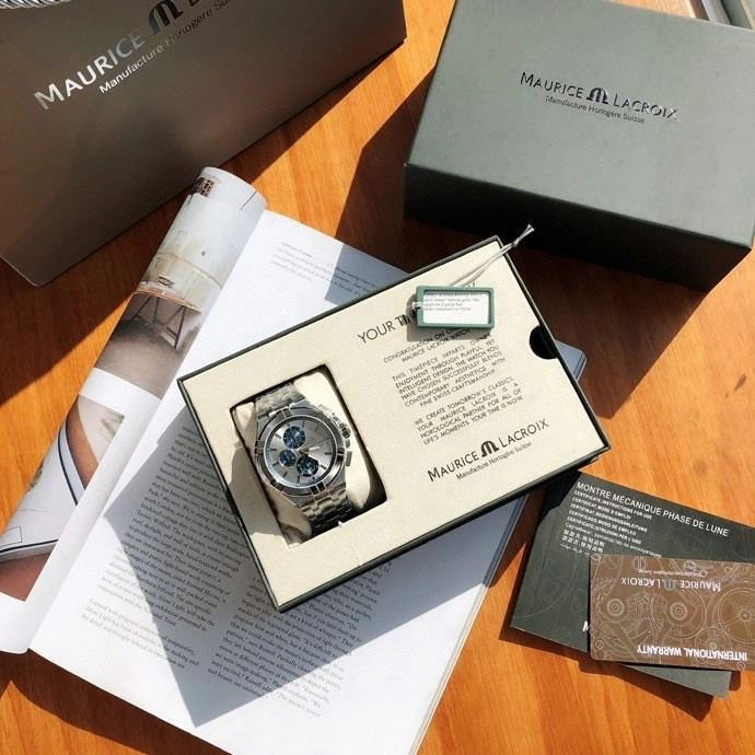 Tailored MAURICE LACROIC Watches 190064
