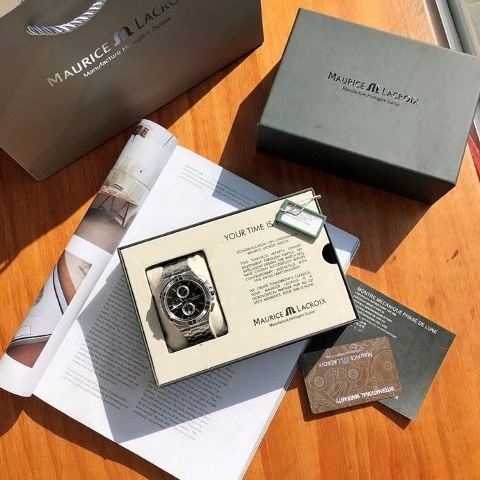 Modern MAURICE LACROIC Watches 190055