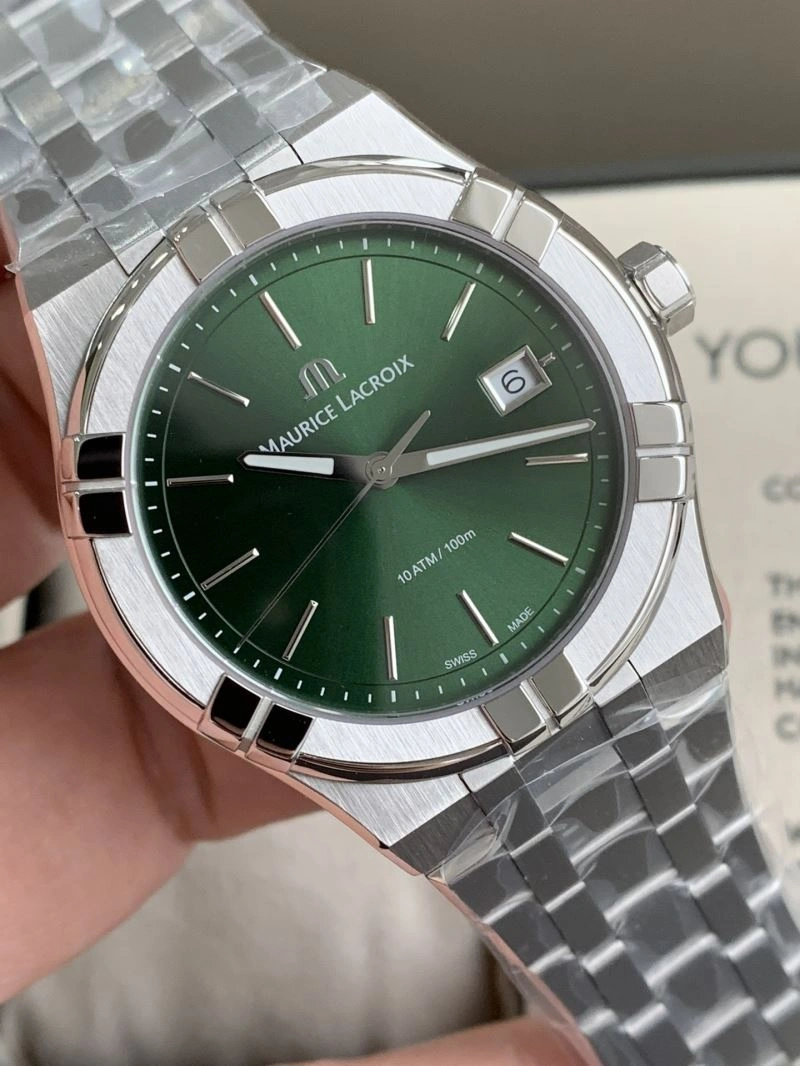Youthful MAURICE LACROIC Watches 190057