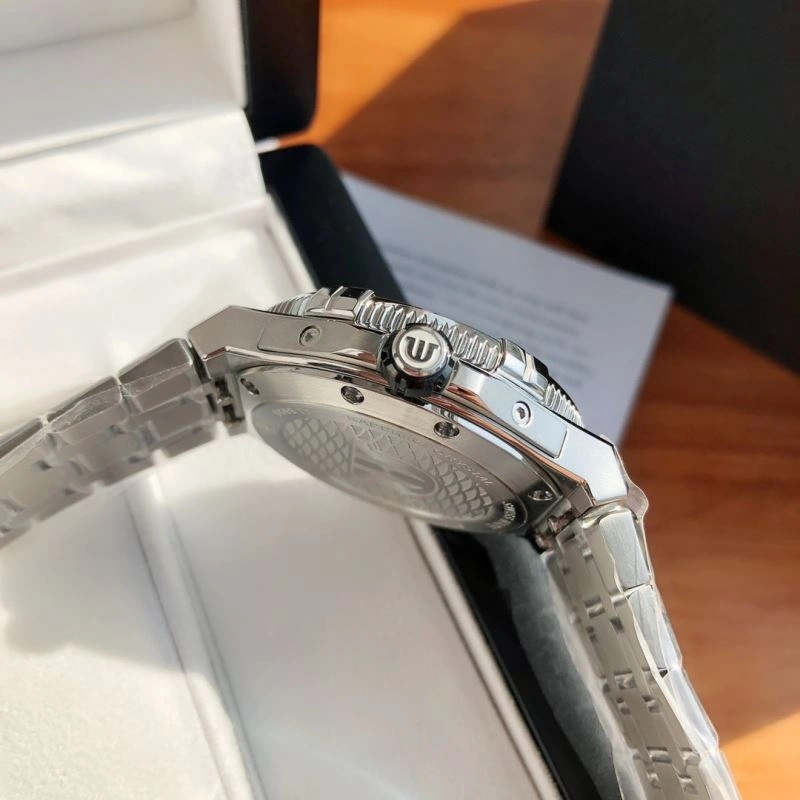 Functional MAURICE LACROIC Watches 190037
