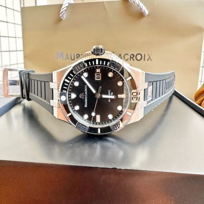 Popular MAURICE LACROIC Watches 190021