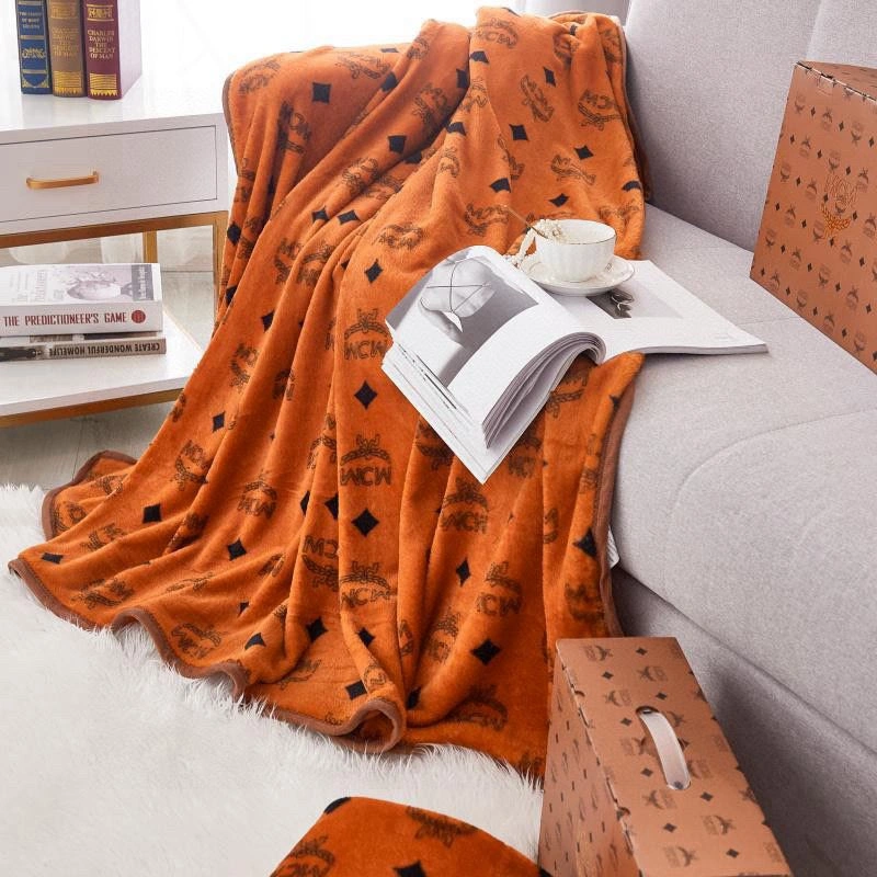 WellDesigned MCM Blanket 256552