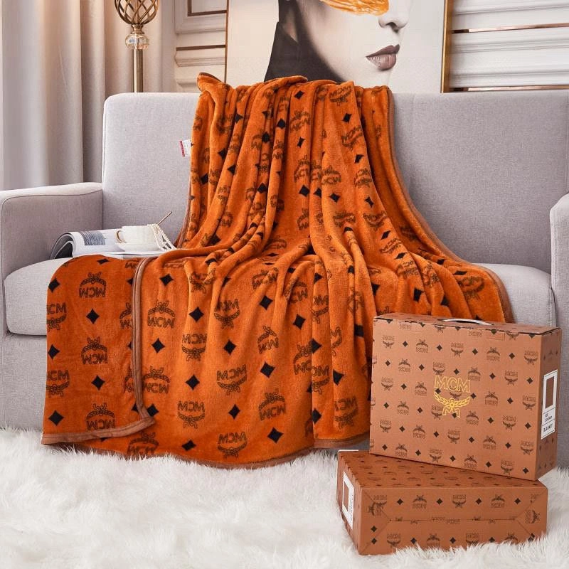 WellDesigned MCM Blanket 256552