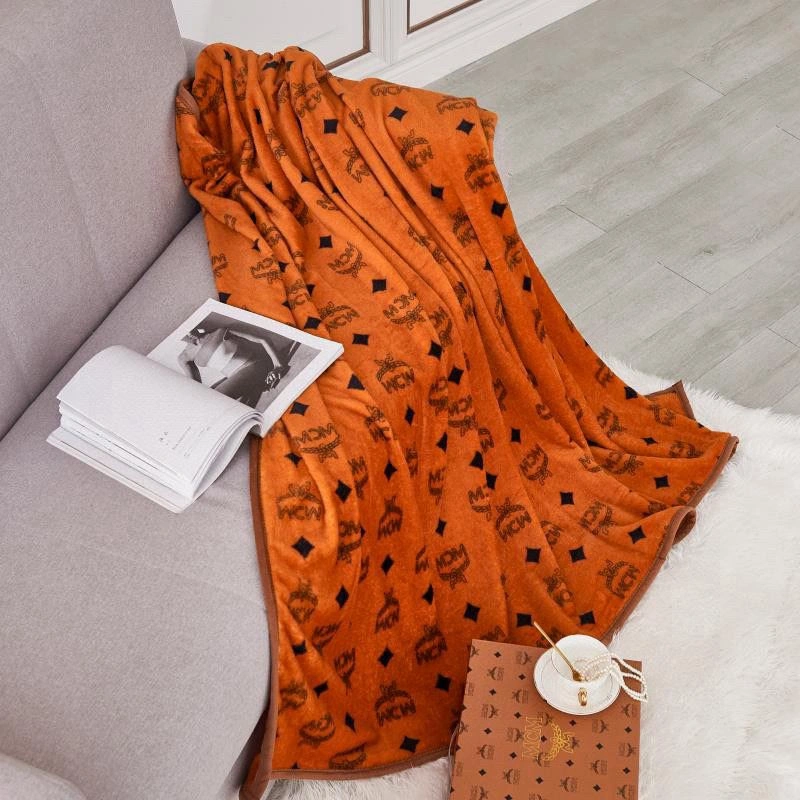 WellDesigned MCM Blanket 256552