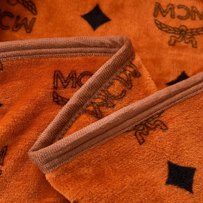 WellDesigned MCM Blanket 256552