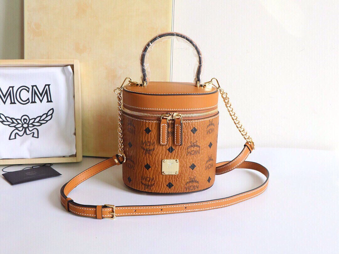 MCM Cosmetic Bags Attractive 90523