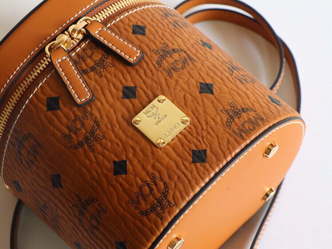 MCM Cosmetic Bags Attractive 90523