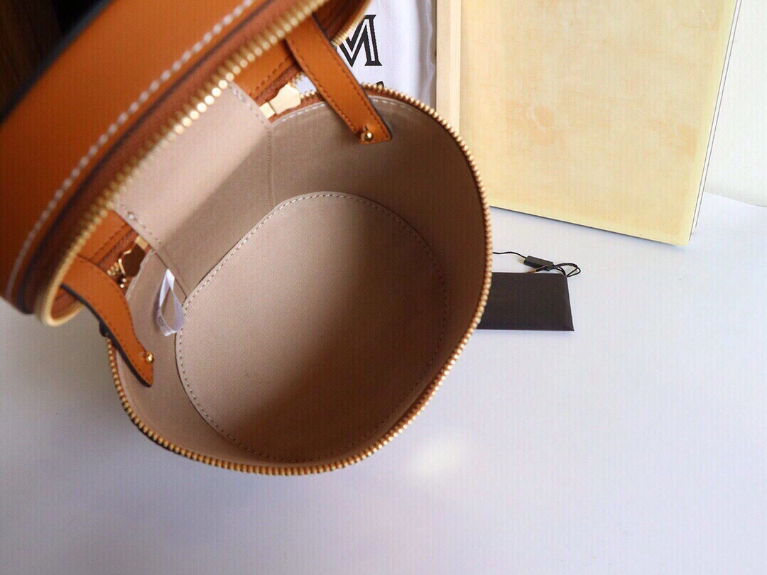 MCM Cosmetic Bags Attractive 90523