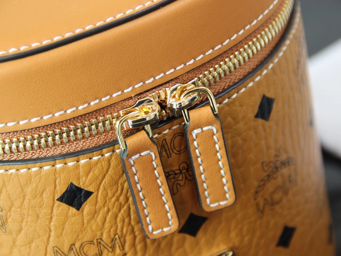 MCM Cosmetic Bags Bold 90550