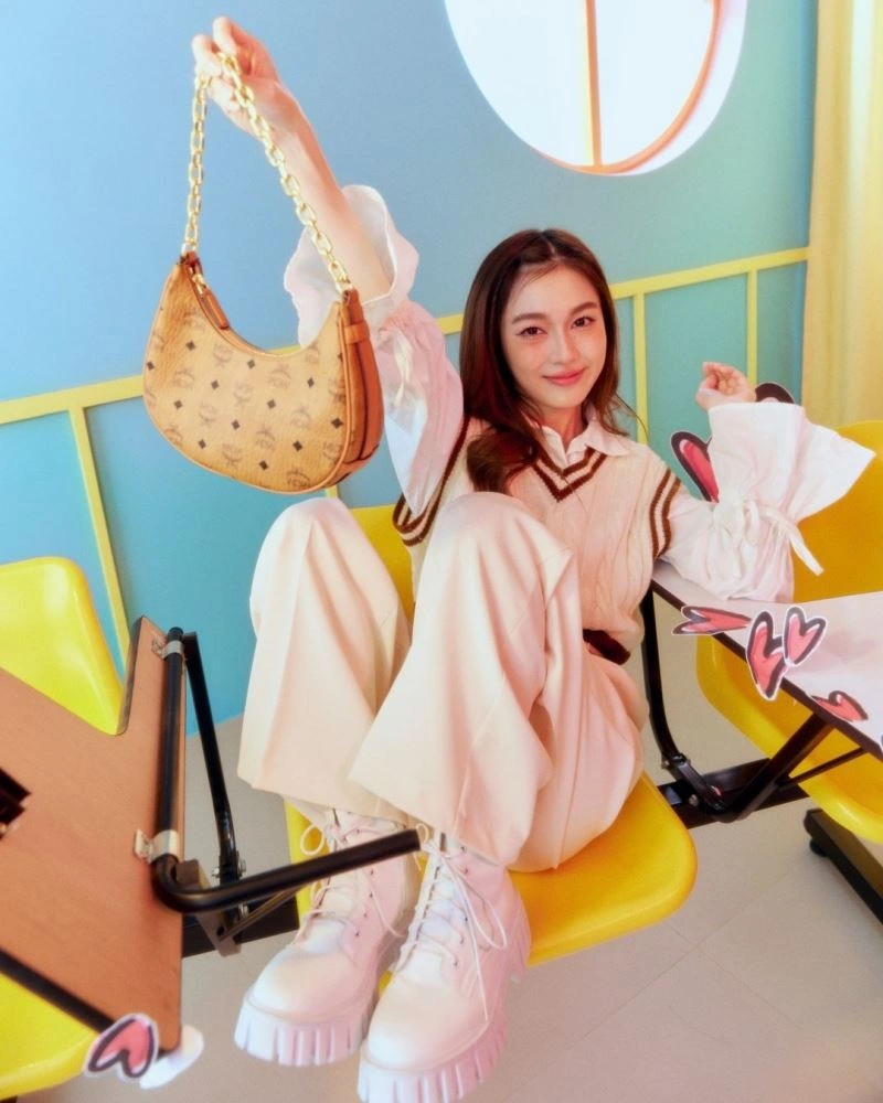 MCM Hobo Bags Tailored 63984