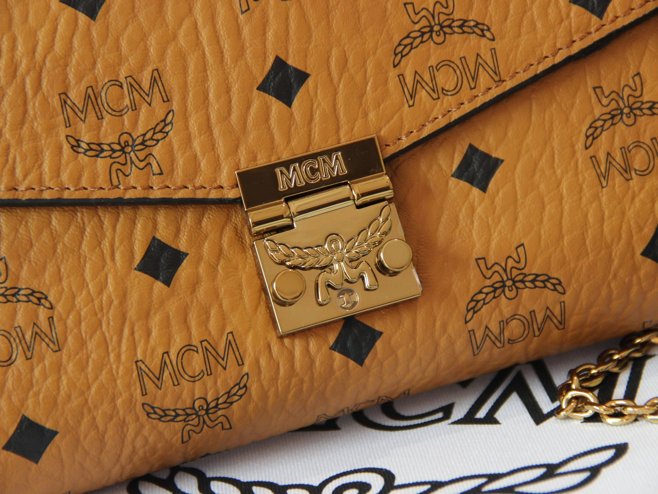 Minimalist MCM Satchel Bags 90500