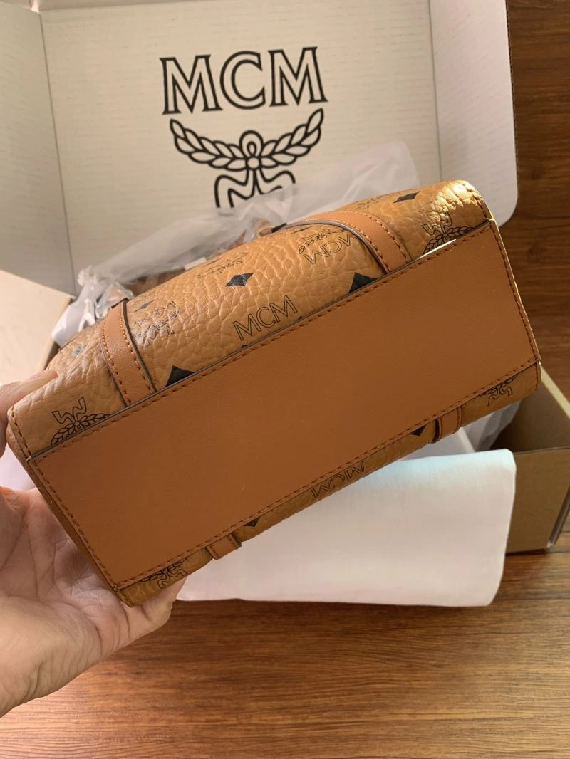 MCM Shopping Bags Cozy 90397