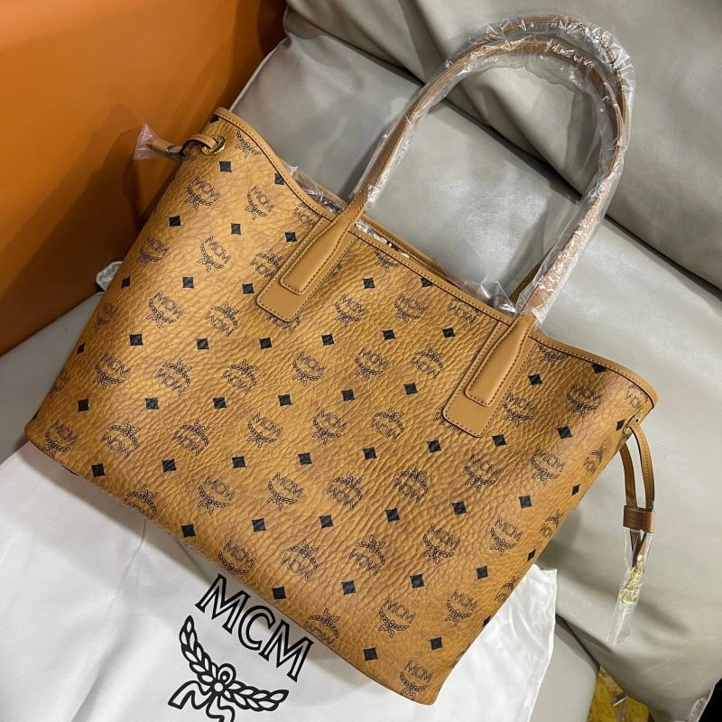 MCM Shopping Bags Compact 89652