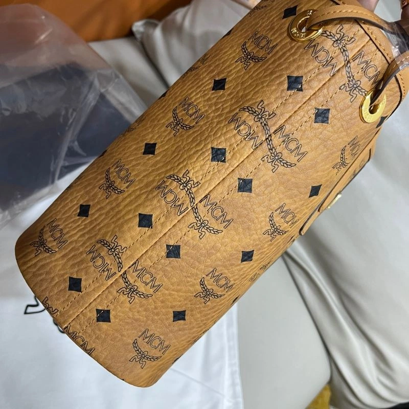MCM Shopping Bags Versatile 89649