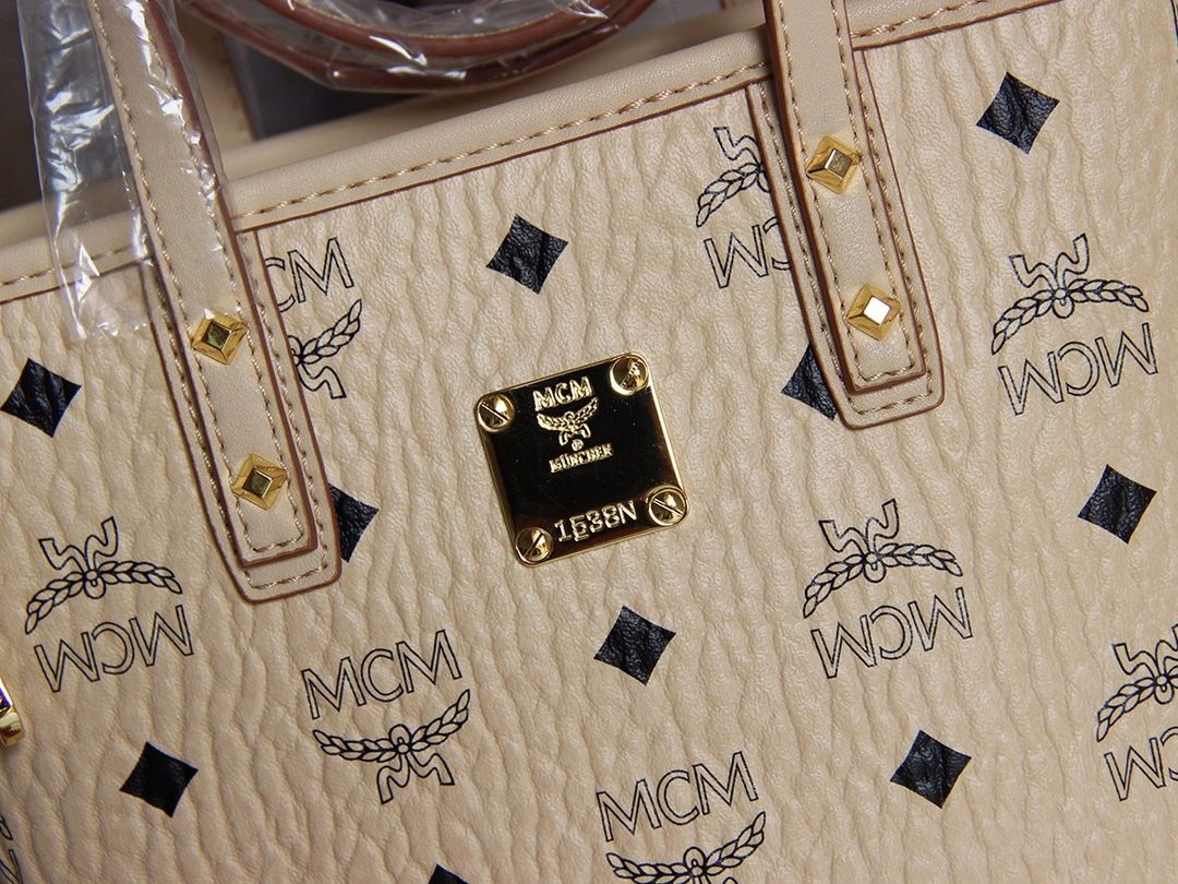 MCM Shopping Bags Reliable 90451