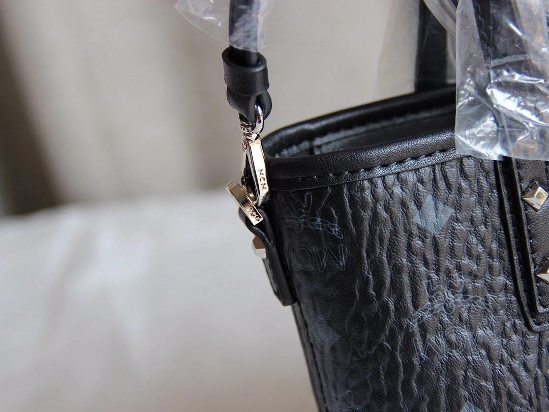 MCM Shopping Bags ModernLook 90457