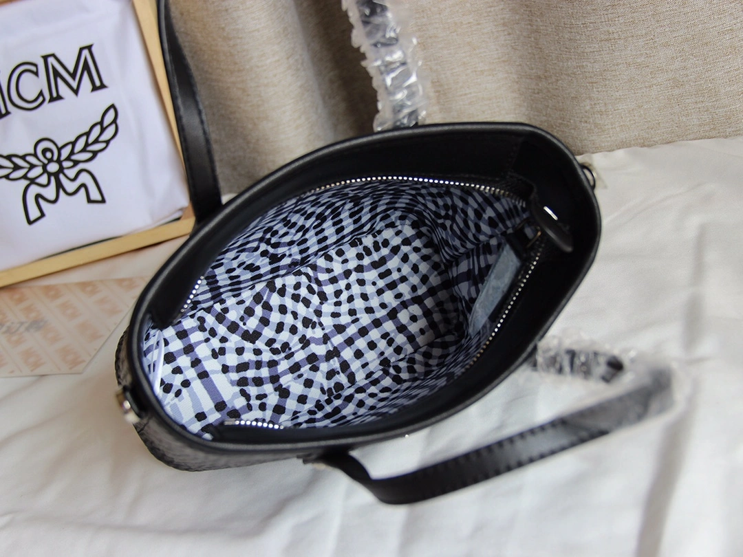 MCM Shopping Bags ModernLook 90457