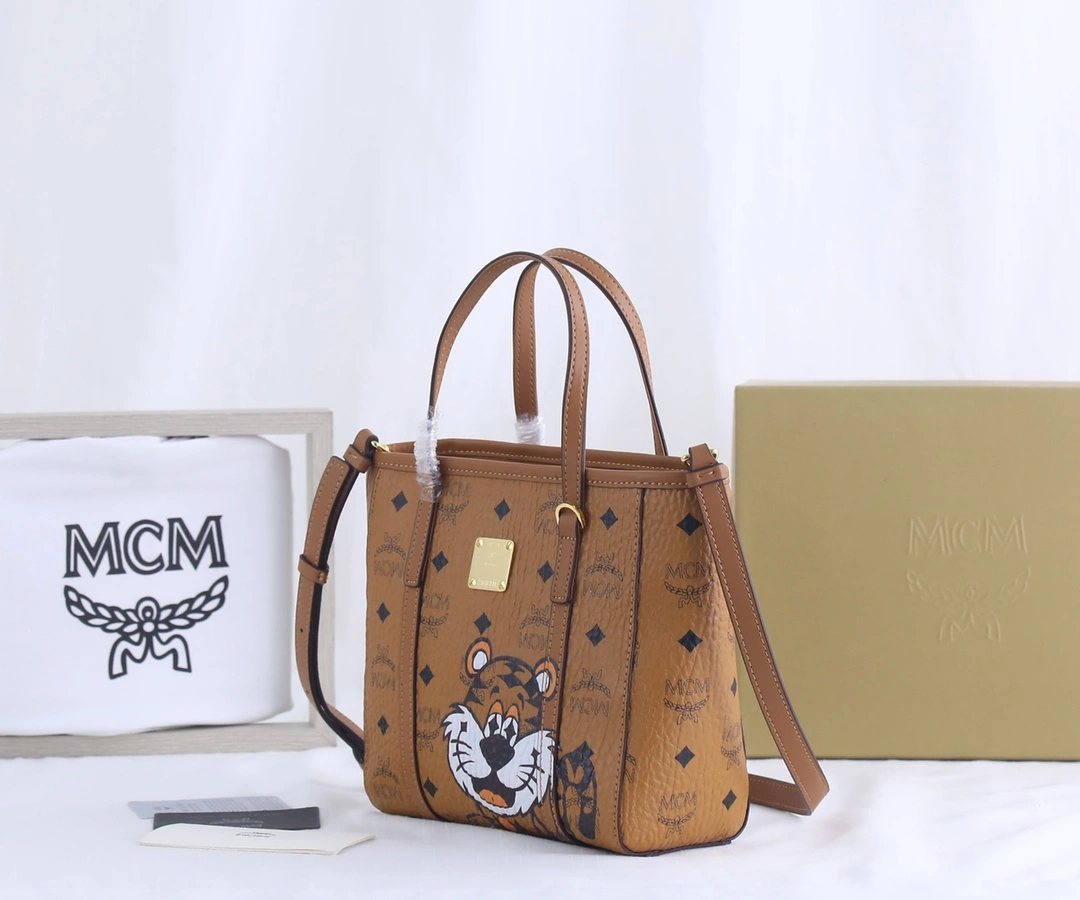 MCM Shopping Bags Functional 90447