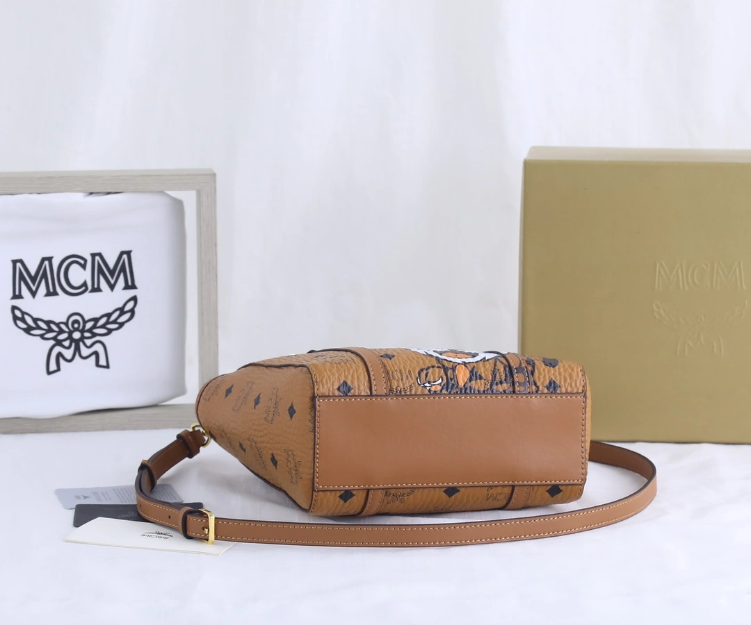 MCM Shopping Bags Functional 90447