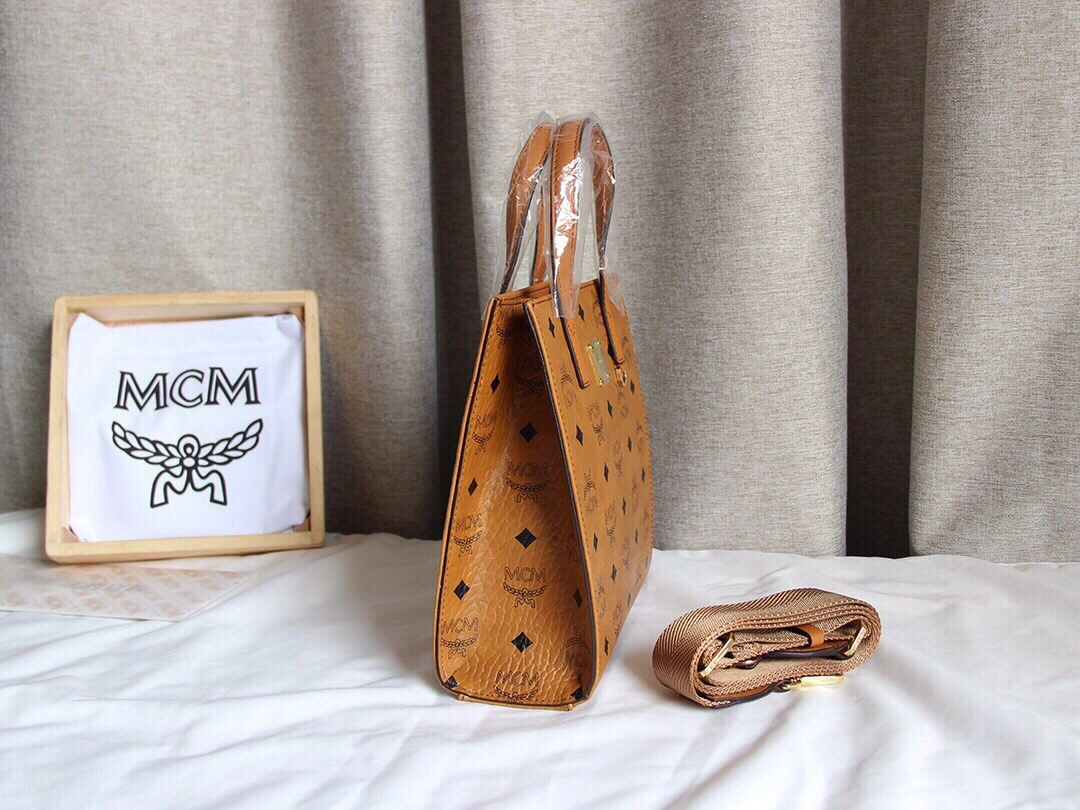 MCM Shopping Bags Unisex 90454
