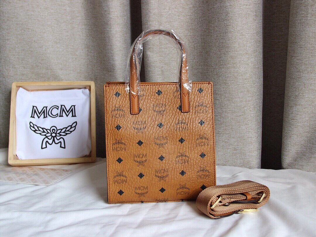 MCM Shopping Bags Unisex 90454