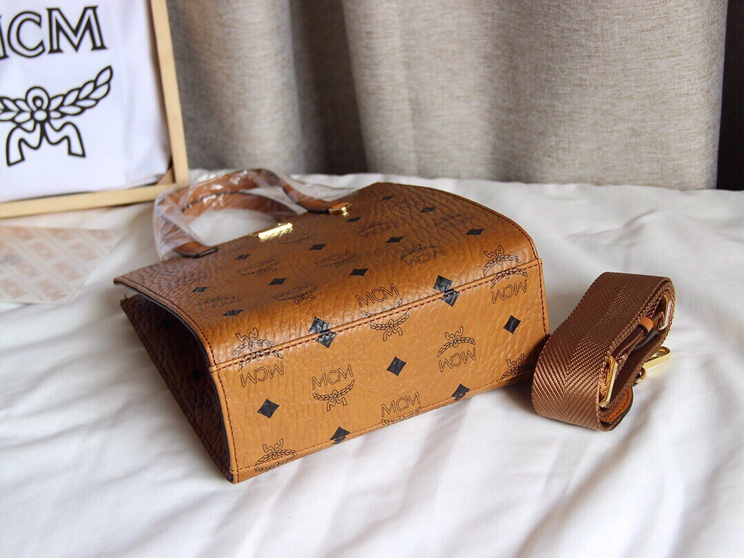 MCM Shopping Bags Unisex 90454