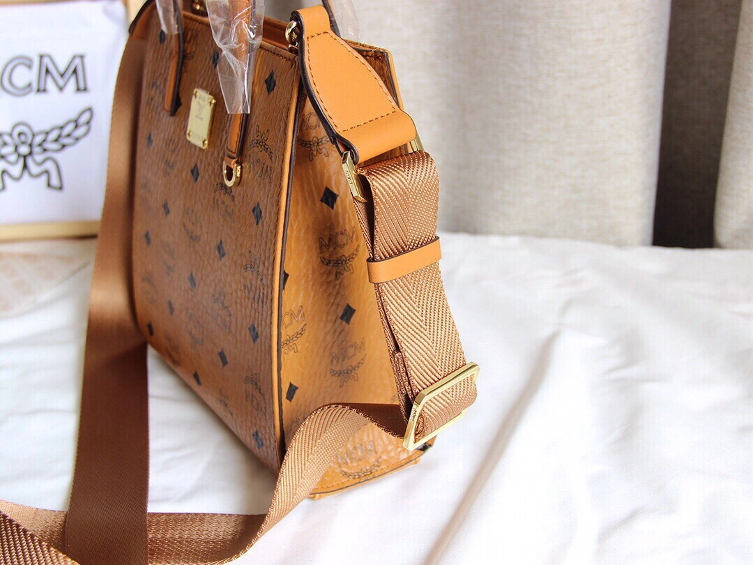 MCM Shopping Bags Unisex 90454