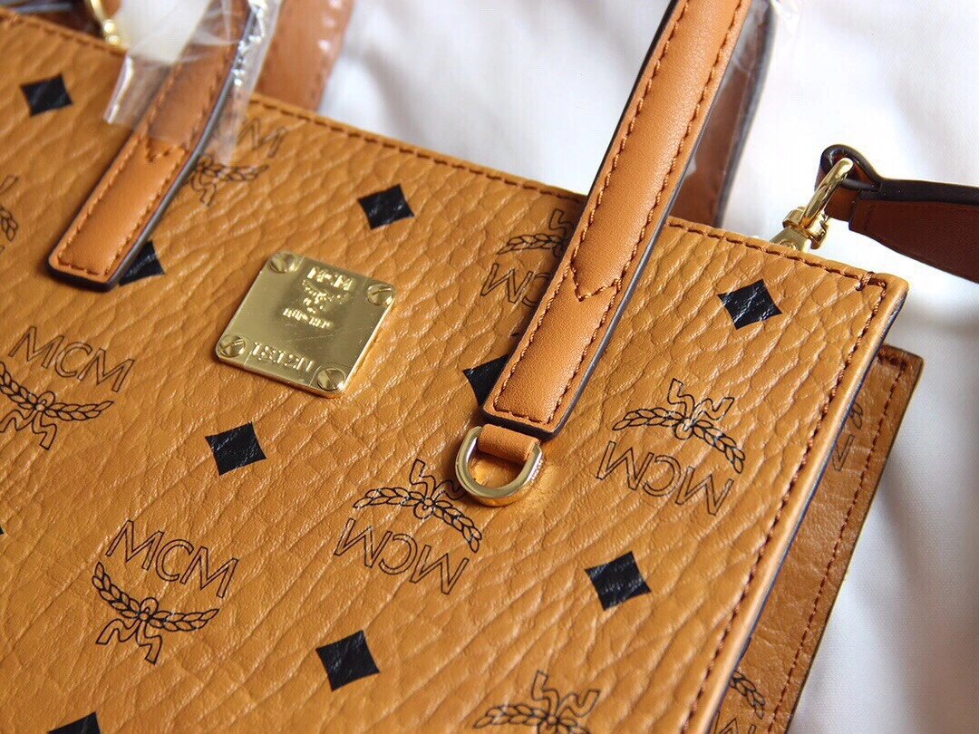 MCM Shopping Bags Unisex 90454