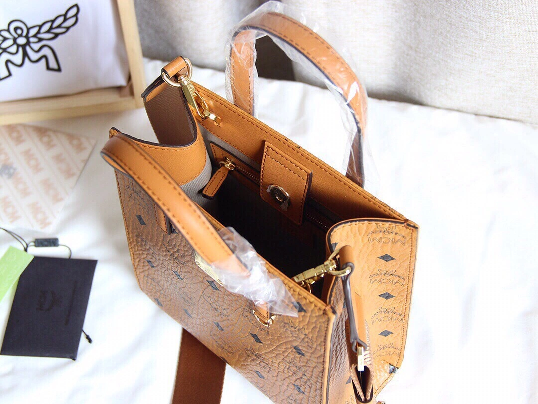 MCM Shopping Bags Unisex 90454