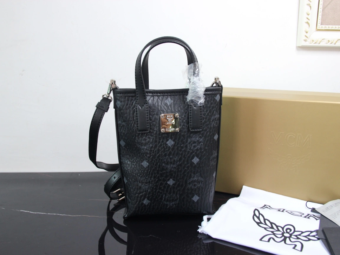 MCM Shopping Bags GoAnywhere 90449