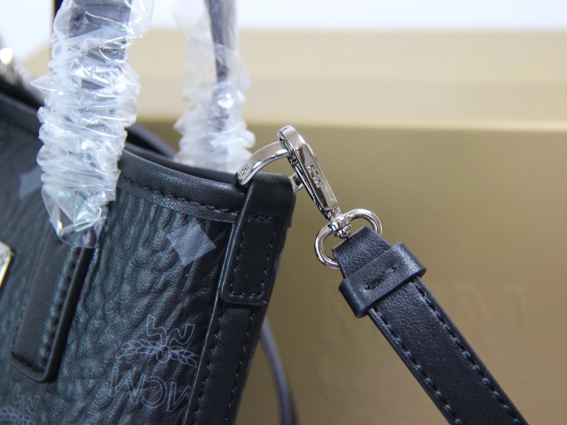 MCM Shopping Bags GoAnywhere 90449