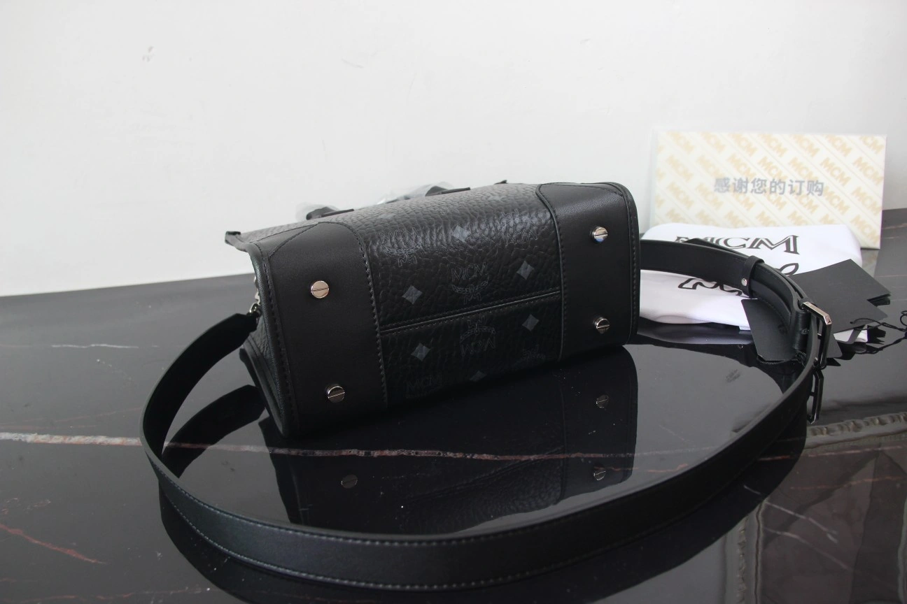 MCM Shopping Bags Comfortable 90440