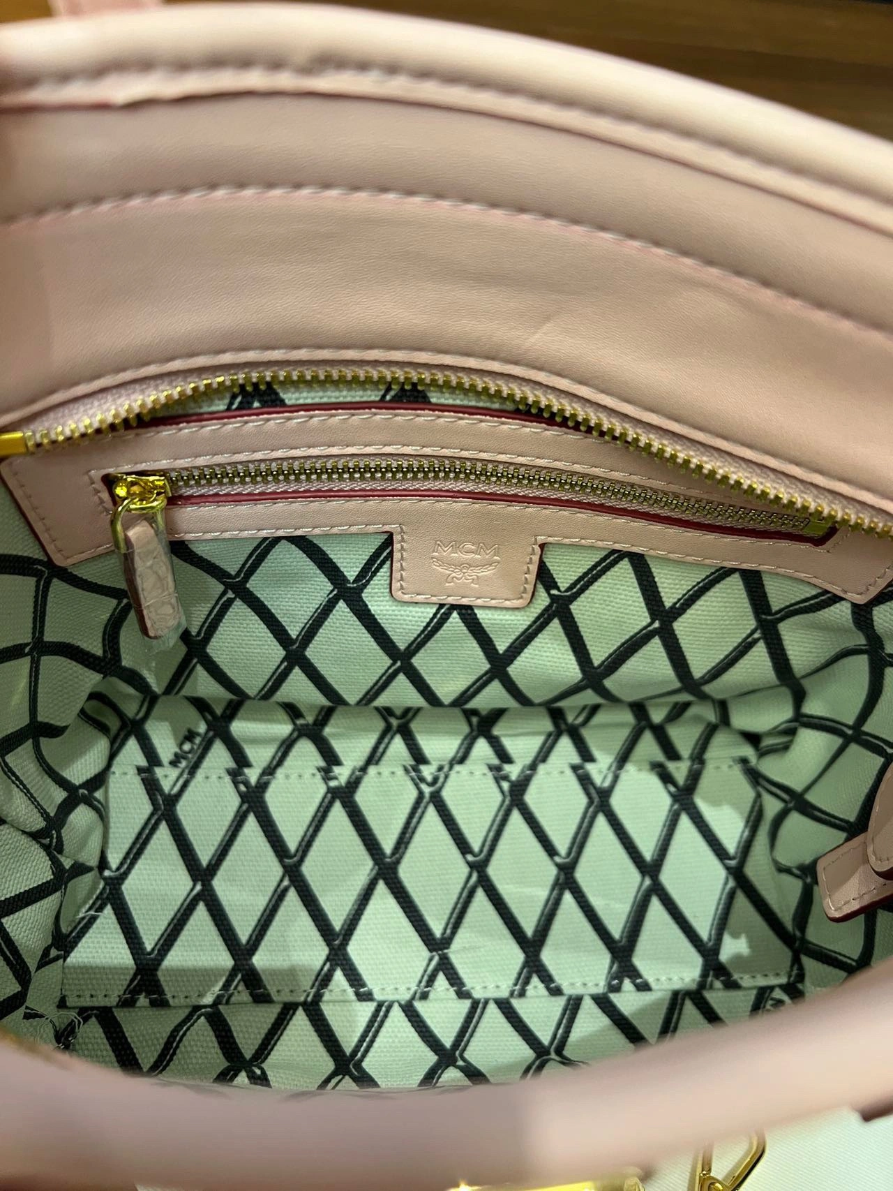 HighPerformance MCM Shopping Bags 90434