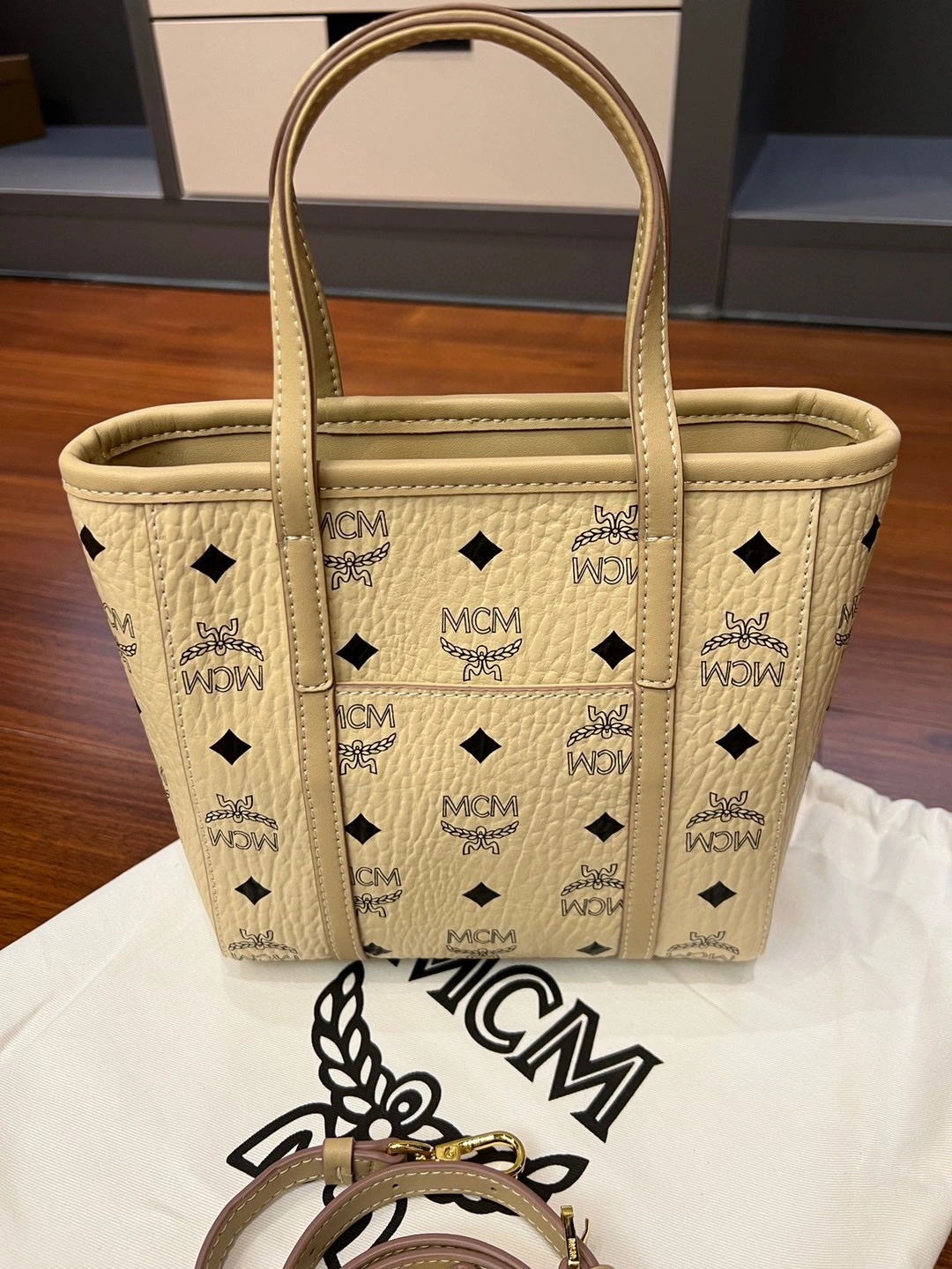 TechFriendly MCM Shopping Bags 90429