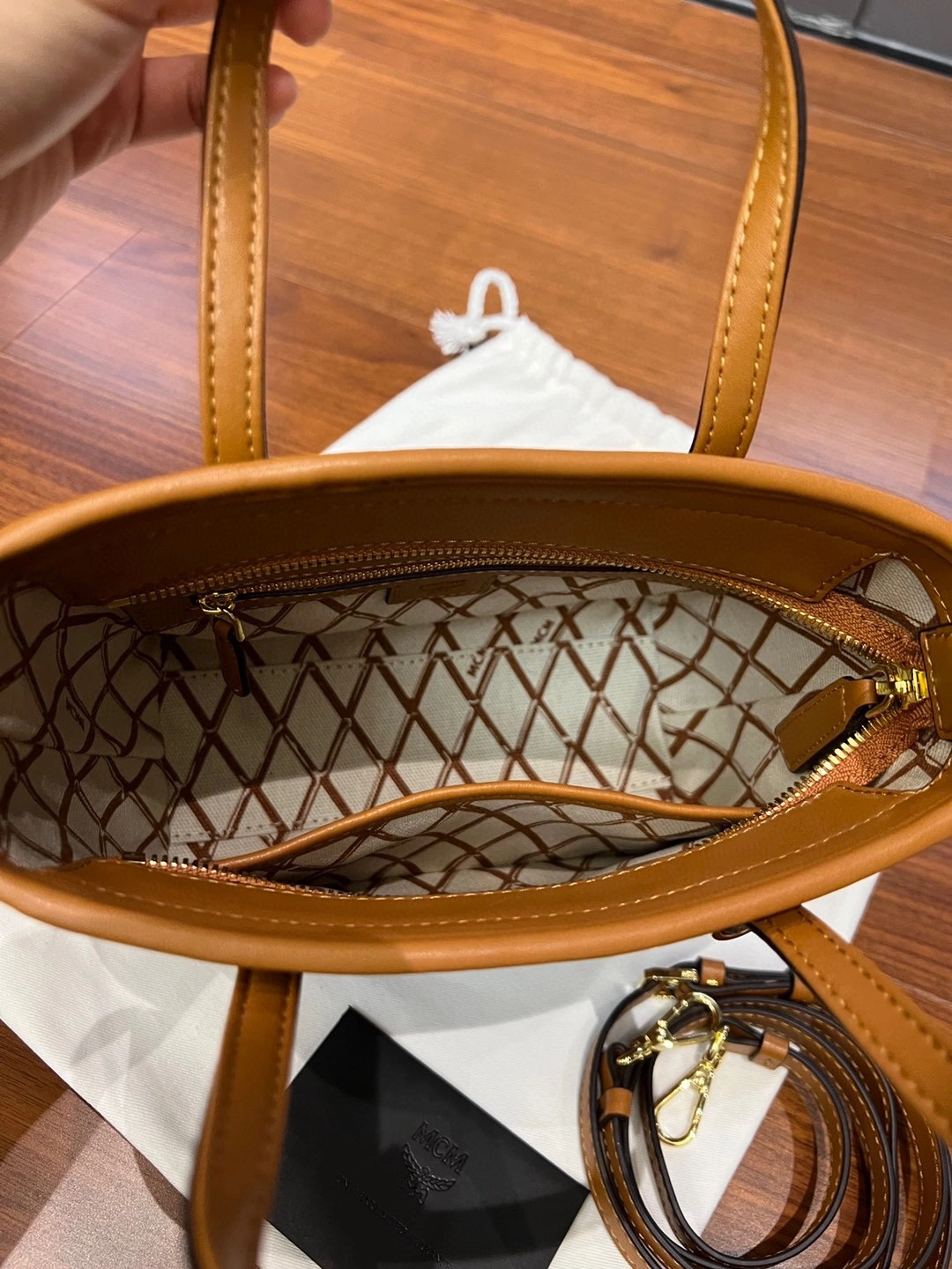 MCM Shopping Bags ModernLook 90425