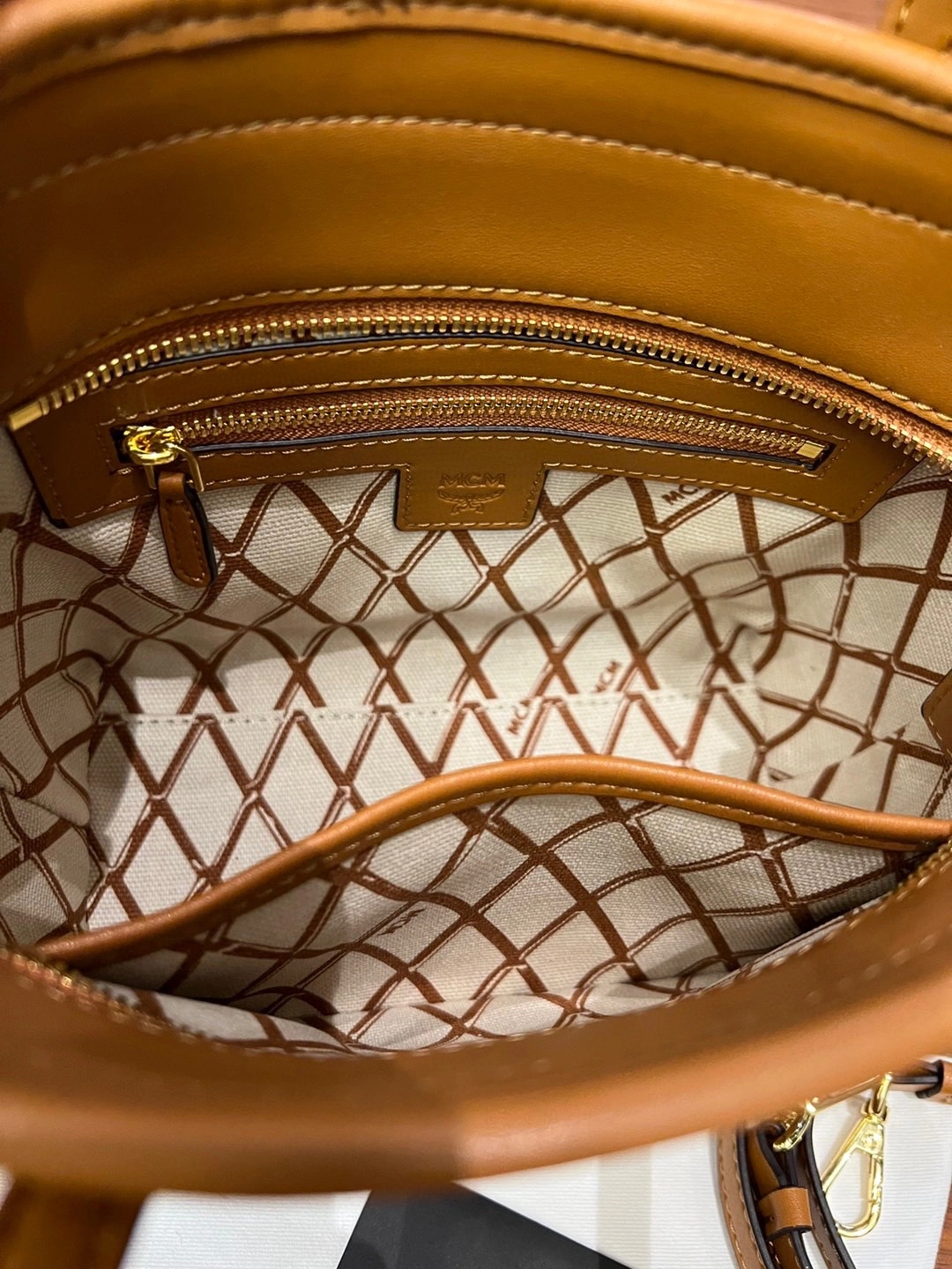 MCM Shopping Bags ModernLook 90425