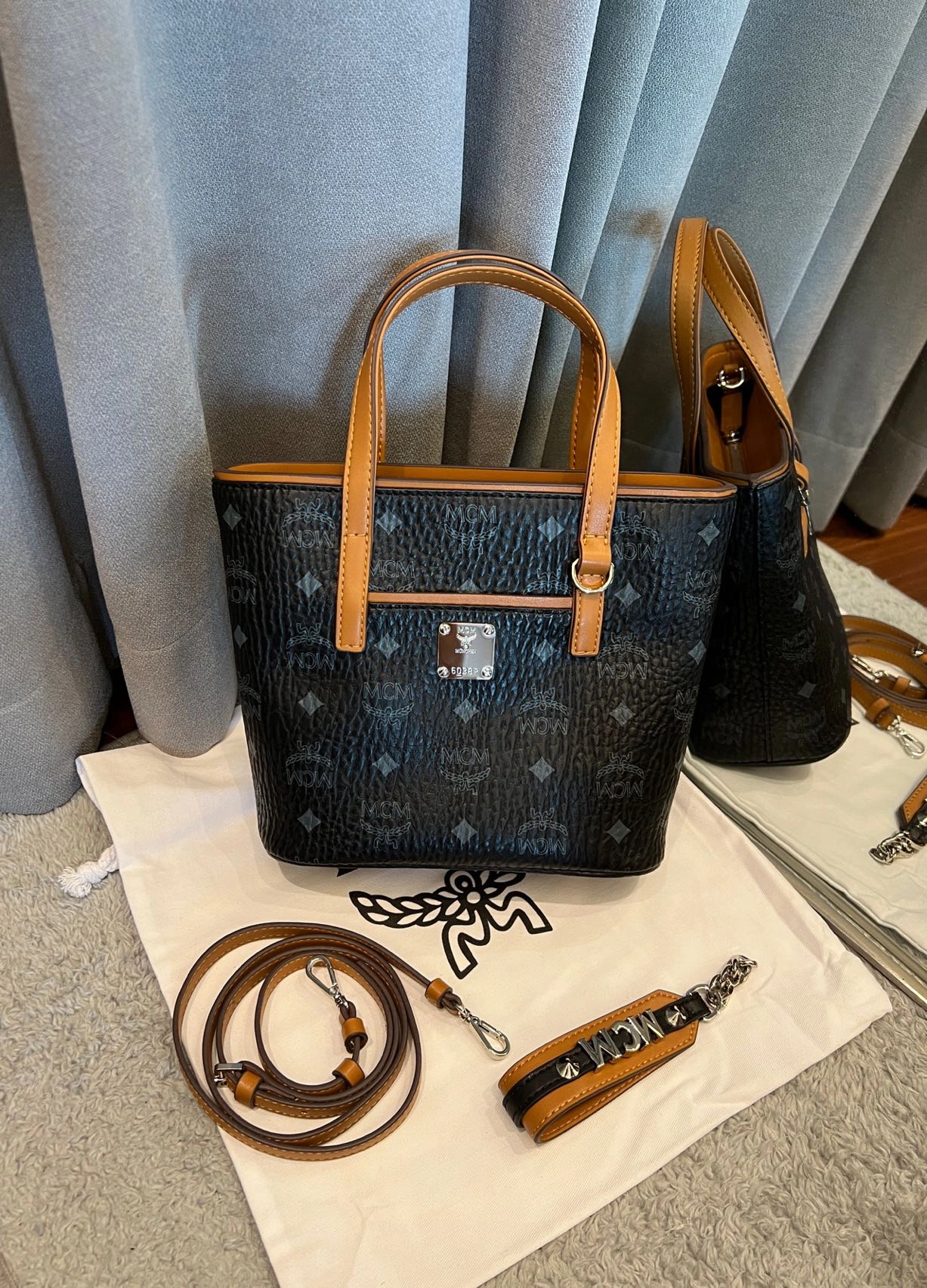 Comfortable MCM Shopping Bags 90424