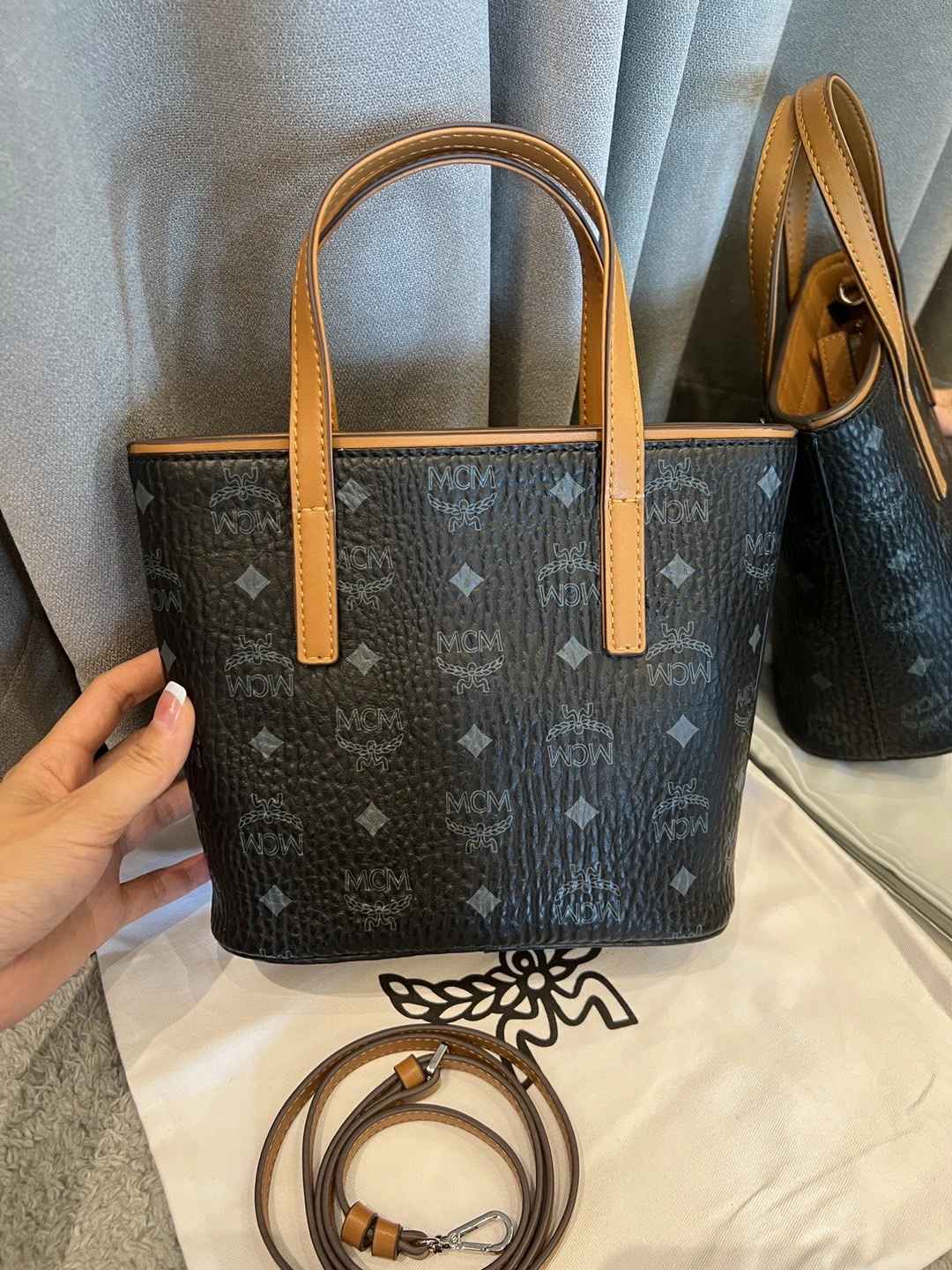 Comfortable MCM Shopping Bags 90424