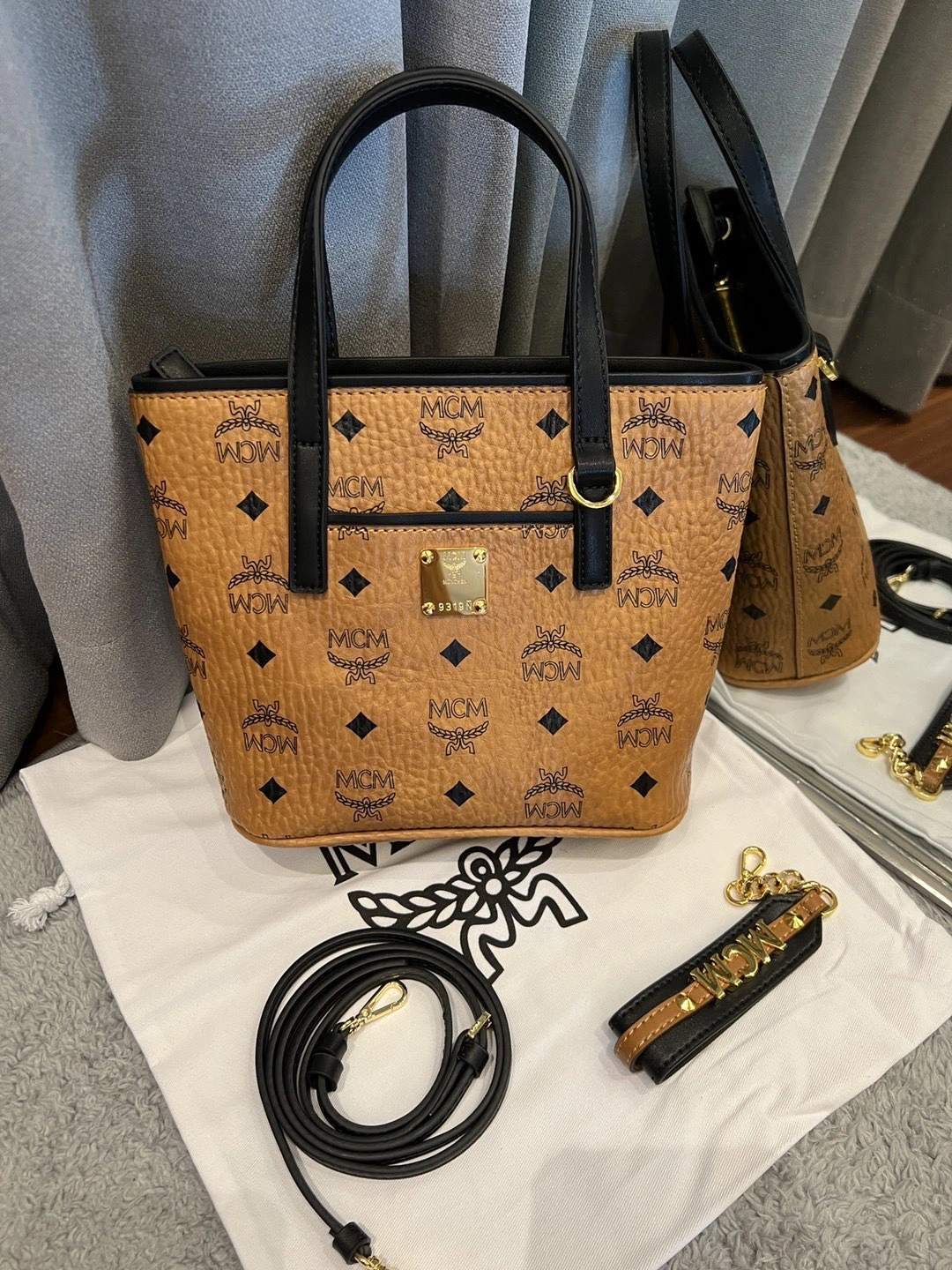 Affordable MCM Shopping Bags 90435