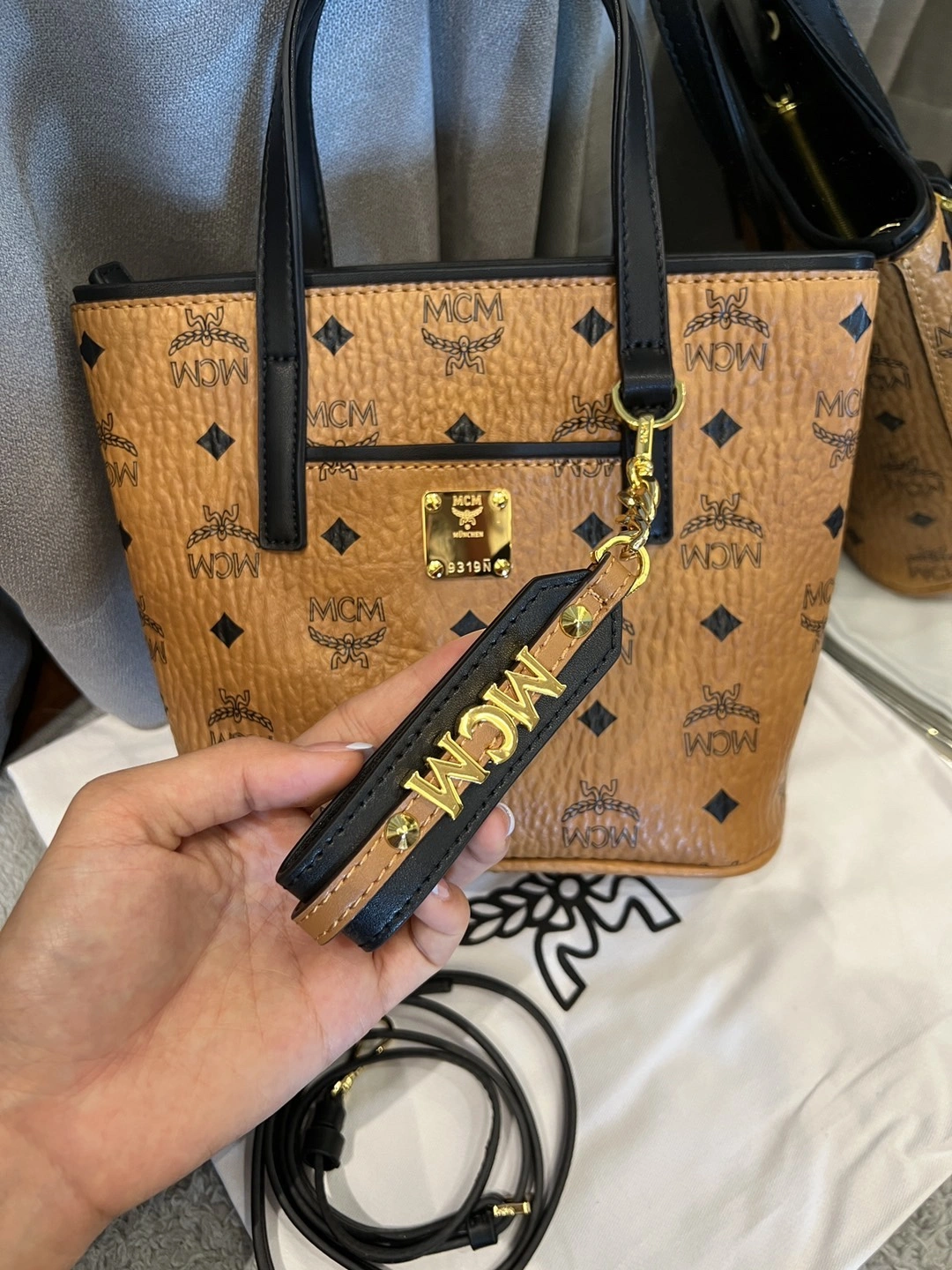 Affordable MCM Shopping Bags 90435