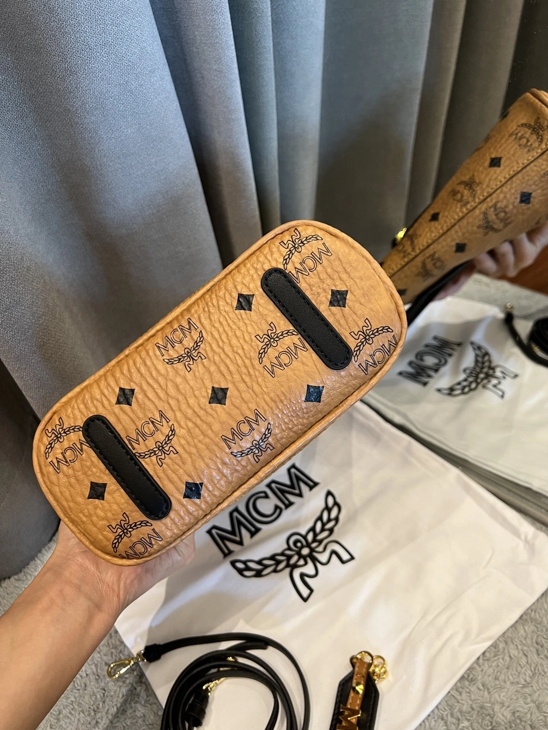 Affordable MCM Shopping Bags 90435