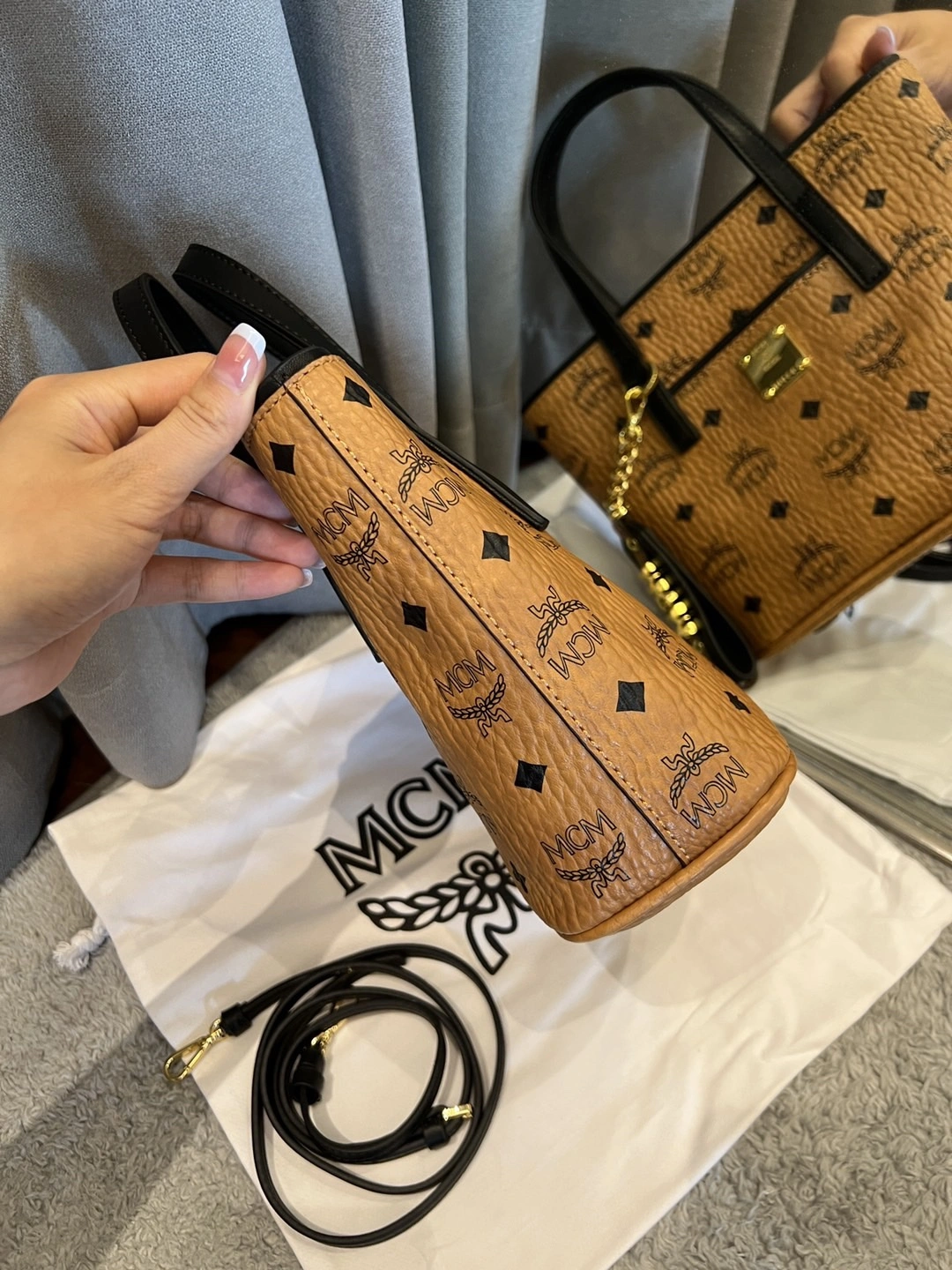 Affordable MCM Shopping Bags 90435