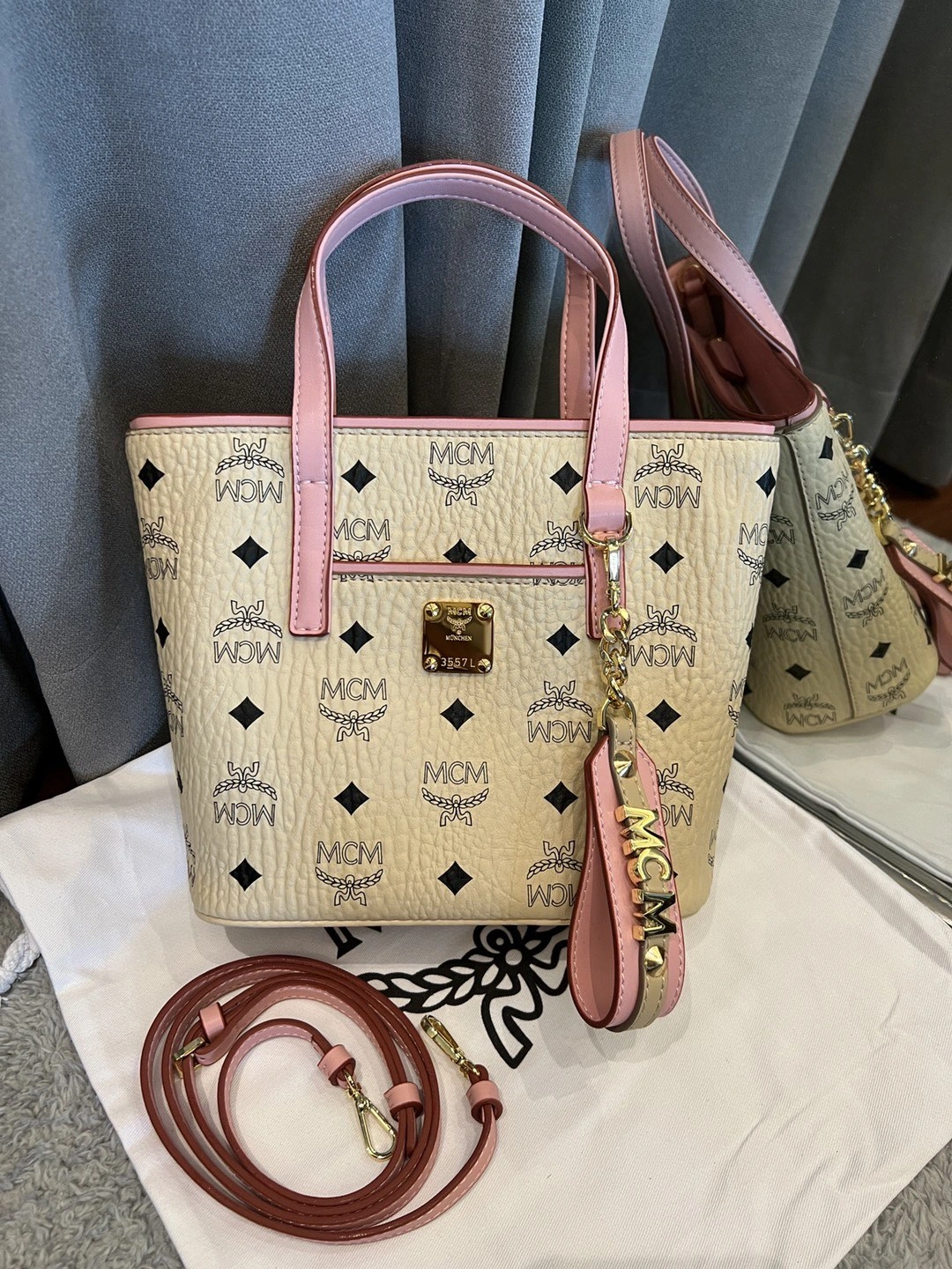 Compact MCM Shopping Bags 90430