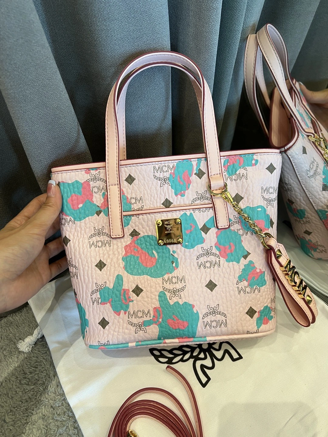 Versatile MCM Shopping Bags 90455