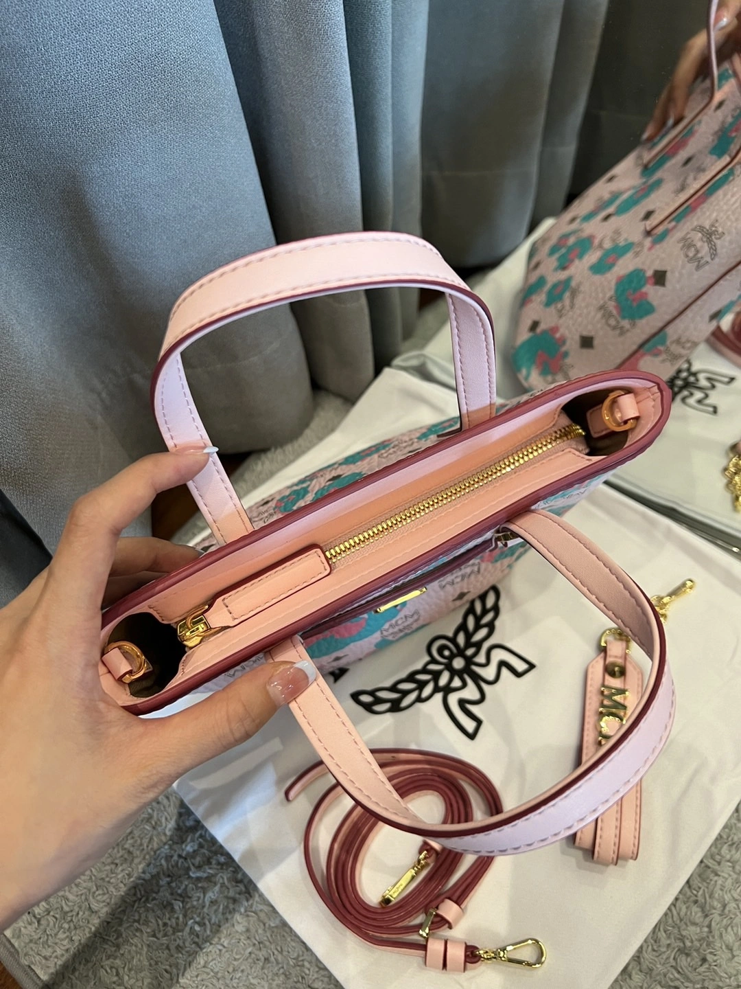 Versatile MCM Shopping Bags 90455